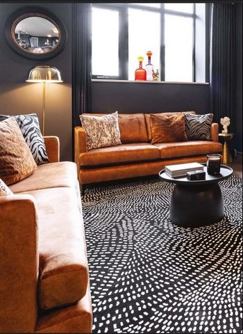 Standout Features Brand-new modern development Off-plan - Completion expected Q2 2025 One- and two-bedroom apartments Secure gated parking Excellent transport connections Convenient access to major travel hubs Zero ground rent Long lease - 250 years ...