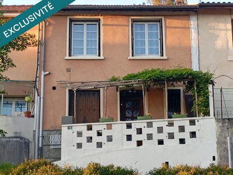 Maison dans ville thermale