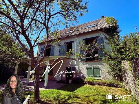 Sainte-Mesme – Une maison à l’abri du tumulte