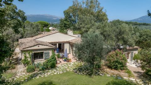 Charmante villa en pierre près de Valbonne