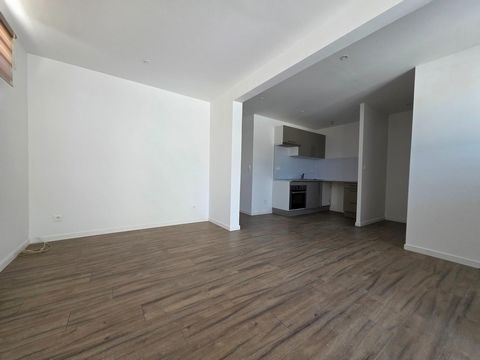 Appartement T 3avec terrasse et garage
