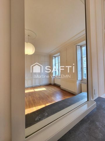 Bel appartement de caractère au centre ville 72 m²