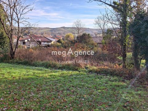 Terrain à bâtir sur environ 600 m².