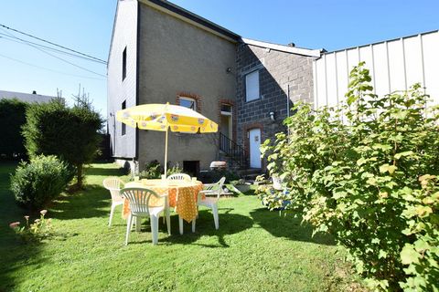 This holiday home in Bovigny is a 2-bedroom house located 1 km away from the forest. This house can accommodate up to 4 guests and has access to the ski lift which is only 100 m away. Located only 6 km away from the town centre, this chalet is also n...