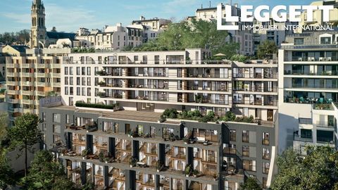 A17016 - LEGGETT PRESTIGE is pleased to present this beautiful flat in Saint-Cloud in the Hauts-de-Seine. This 3-room apartment is located in a medium-sized, quality residence (44 units). The town of Saint-Cloud is renowned for its living environment...