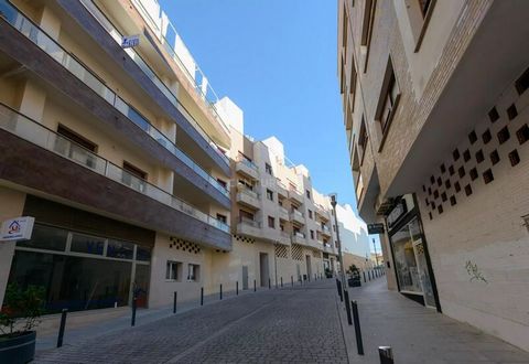 Quer comprar arrecadação em Almendralejo? Excelente oportunidade para adquirir propriedade esta arrecadação com uma área de 18 m² localizada na cidade de Almendralejo, província de Badajoz. Tem bons acessos, manobrabilidade e está bem conectado. Dese...