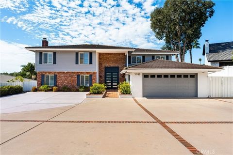 Stunning contemporary newly remodeled home in much sought after neighborhood of Harbor Heights in North Pacific Beach. This home features 4 bedrooms, 4.5 bathrooms with bedroom and full bath downstairs including powder room next to large laundry room...