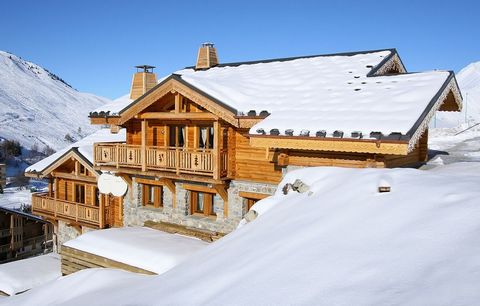 Located just 100m from the slopes, in Les Deux Alpes, you will enjoy the majestic Leslie Alpen chalets. In the heart of the Oisans region, Les 2 Alpes offers all the ingredients for a successful holiday: a dynamic, sporty resort, the snow quality of ...