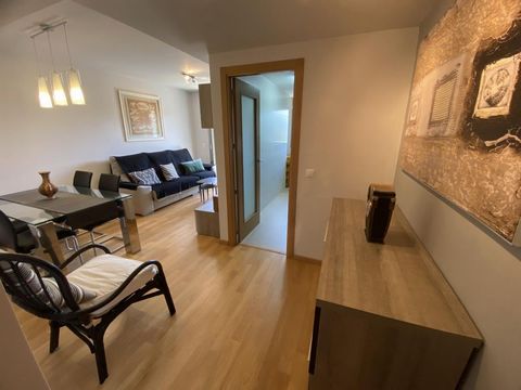 If you are looking for a cozy apartment for sale in Sant Carles de la Rapita, Costa Dorada. 100 meters from the beach, in the port area. It has an area of 72 m2 that is distributed in living room, kitchen, 2 bedrooms and a bathroom. It has a terrace ...