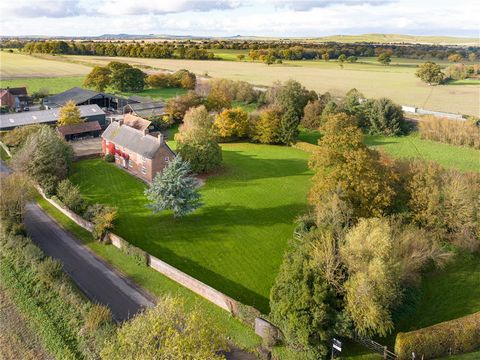 Fine & Country are delighted to present Manor Farmhouse. A 4 bedroom Georgian farmhouse, with a 1 bedroom annexe, standing in approx. 4.5 acres. Within walking distance of the Seven Stars pub, Woodborough Garden Centre and Woodborough Primary School....