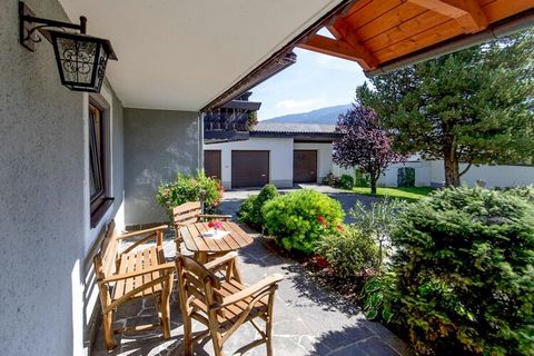 No hustle and bustle, but a pleasantly familiar atmosphere: This is what awaits you in this family-run house in a sunny location in St. Georgen/St. Lorenzen am Kreischberg. A sauna, a playground and a sunbathing lawn with a barbecue area invite you t...