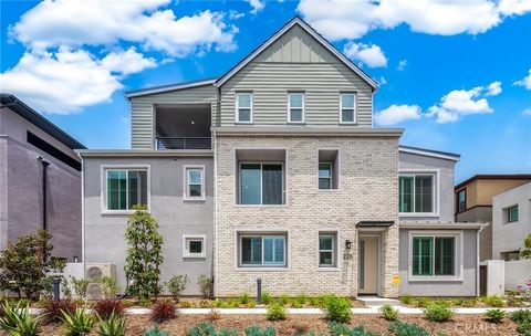 This FULLY DETACHED single-family condo, built in 2023, is located in the heart of the Solis Park neighborhood. The stunning home offers 2,419 sq ft of living space, including 4 bedrooms, 2.5 bathrooms, a side yard, and a 2-car side-by-side garage. T...