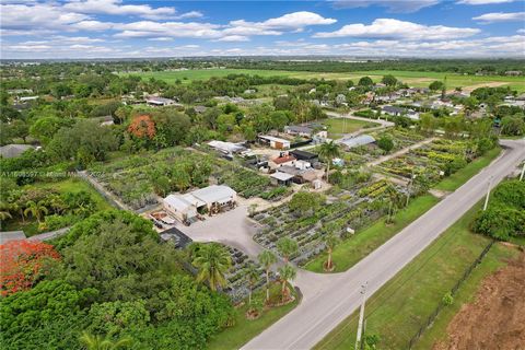 2 PARCELAS, 2+ ACRES UBICADAS DENTRO DE LA UDB EN LA ESQUINA NE DE MOWRY DR (SW 320 STREET) Y SW 197 AVENUE. IDEAL PARA REPINTAR... ESTA ES UNA JOYA PARA UN DESARROLLADOR / CONSTRUCTOR ... EL FINANCIAMIENTO DEL PROPIETARIO ESTÁ DISPONIBLE. NADA ESTÁ ...