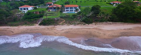 Pedasi Panama - Luxe Casa Del Amor aan het strand $ 1,950,000 USD Neem contact op met Ken Norton whatsapp ... https:// ... /properties-1/pedasi-beach-front-casa-del-amor-luxury-home Welkom bij Casa Del Amor Ontdek een van de mooiste woningen aan de o...