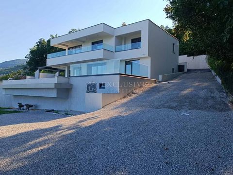 Location: Primorsko-goranska županija, Lovran, Lovran. ID CODE: 2288 Danijel Rubeša Agent s licencom Mob: +385 (0) 99 334 8207 Tel: +385 (0) 51 498 068 E-mail: danijel@exclusive-nekretnine.hr www.exclusive-nekretnine.hr Kristina Kopić Agent s licenco...