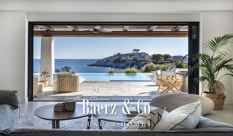 Prestigieuse propriété en bord de mer avec vue unique sur la baie de Sentoni. La vue imprenable sur la mer, à la fois depuis la villa et depuis le jardin, offre de merveilleux aperçus du lever au coucher du soleil. La magnifique Villa Calma d’environ...