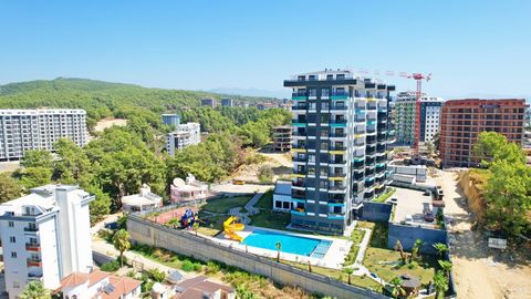 AVSALLAR / ALANYA Dromerig Penthouse Open de deuren van een vredig leven met dit privé 3+1 penthouse met een diepblauw uitzicht op de zee! Ligging: Avsallar Verdieping: 9-10 Uitzicht op zee: Ja, uitstekend! Aantal kamers: 3+1 Badkamer/WC: 2 badkamers...