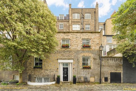 Verenigd Koninkrijk Sotheby's International Realty presenteert met trots dit prachtige huis op een pittoreske geplaveide stallen in Marylebone. Het prachtige laaggebouwde huis, ongebruikelijk voor een huis van zijn betekenis, staat niet op de monumen...