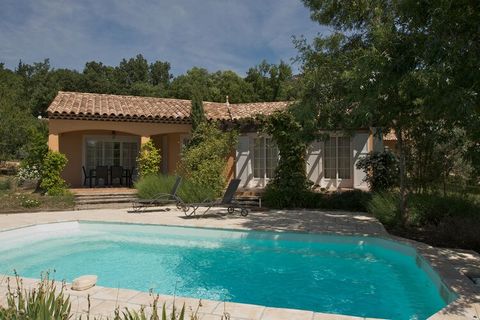 The spacious vacation park Le Domaine de Camiole covers 7 hectares and is located next to the village of Callian. It is situated in a quiet location on a green hill in the middle of the inviting Provence with its Mediterranean 