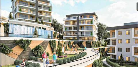 Appartements à Vendre à Bursa Dans un Projet Avec Parking et Vue Mer Les appartements sont situés à Gemlik, Bursa. Gemlik est une région connue pour ses olives et sa magnifique baie, fréquemment préférée des vacanciers en été, et qui possède une vie ...