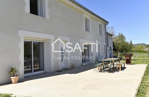 Coup de coeur pour cette superbe maison en pierre d'environ 172m², située au calme mais à proximité de toutes commodités de l'Albinque! Dès l'entrée, vous serez charmés par la pièce à vivre d'environ 70m², la luminosité traversante et son côté cosy. ...