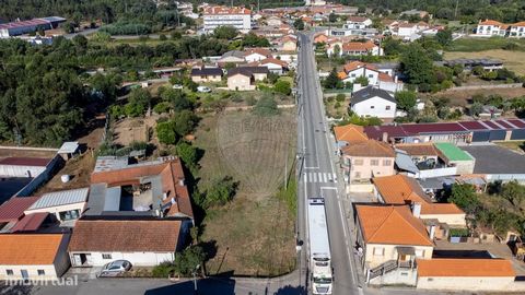 Grundstück zum Verkauf Grundstück zu verkaufen in Vila Verde - Oliveira do Bairro Art des Grundstücks : Rustikal urbanisierbar Lage : Alagoa in der Nähe des Industriegebiets von Oliveira do Bairro Grundstücksgröße : 530 m² Merkmale : Plan Eingefügt i...