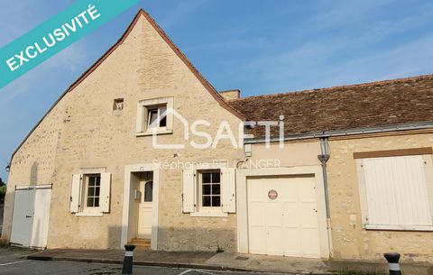 VISITE VIRTUELLE POSSIBLE. Idéalement situé à 5min de Sablé sur Sarthe dans le charmant village de Parcé sur Sarthe avec commerces, école, rivière, je vous propose cette charmante maison de ville du 18e avec un garage et charmant jardin. Au RDC vous ...