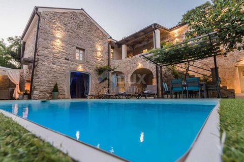 Location: Primorsko-goranska županija, Vinodolska Općina, Tribalj. CRIKVENICA, TRIBALJ - Bella villa in pietra La villa è composta da quattro camere da letto e quattro bagni. A causa dello spazio extra per due persone sul divano nel soggiorno, questa...