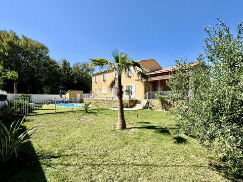 New, close to the village, in a quiet and residential area, beautiful from 2007 located on a plot of 3000 m2 offering beautiful volumes and a beautiful luminosity in all the rooms. Its quality services make it a place to live apart. The house consist...