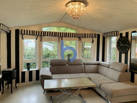 Sur la commune de Maché en camping 3 étoiles, venez découvrir ce mobil home entièrement meublé et refait à neuf. Une véritable petite maison avec 2 chambres dont 1 parentale de 10 m2. Venez profiter des installations de ce mobil' home avec ses espace...