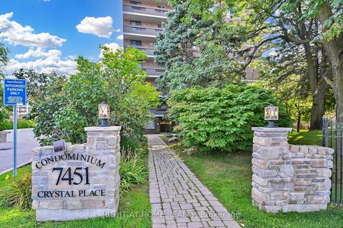 BEST VALUE IN THORNHILL!!! TASTEFULLY RENOVATED 2BED UNIT.HUGE LAUNDRY ROOM. FRESHLY PAINTED. NEW AIC SPENT 10K . CLOSE TP SCHOLS. TRANSPORTATIONS.