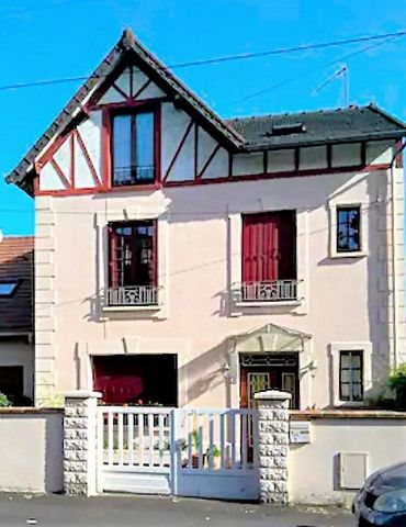 Maison avec cachet à 2 mn du RER et quais de Seine