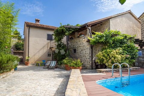 Three beautiful authentic stone houses from the 18th century, with a shared swimming pool and sunbathing area, located in a peaceful Mediterranean environment. Completely renovated in 2010, the houses are decorated with wooden beams, antique furnitur...