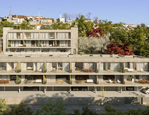 Deslumbre-se com o Douro 39 - onde o luxo encontra a excelência em cada detalhe. Situados nas encostas majestosas com vistas inigualáveis do rio Douro, estes apartamentos de alta classe oferecem mais do que uma moradia, proporcionam uma experiência d...