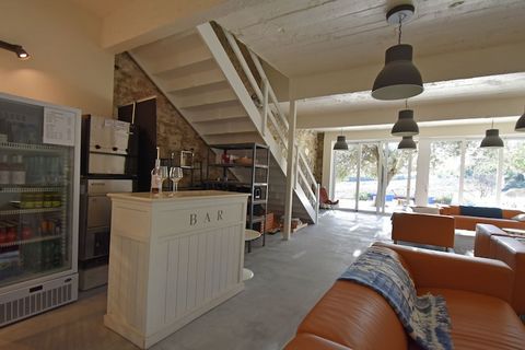 This charming apartment in Villesèque-des-Corbières is a delightful retreat for a small family of four. With two bedrooms and shared access to a refreshing swimming pool, it offers a relaxing atmosphere for unwinding. The well-furnished garden and su...