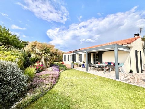 Maison à vendre 4 pièces 3 chambres piscine SAINT OUEN D'AUNIS 10 min de La Rochelle