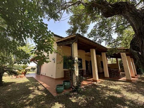 Czy znasz lato w mieście? Jeśli otworzysz okno, dostanie się hałas; Jeśli go zamkniesz, udusisz się z gorąca. Trzymanie otwartego okna i nie umieranie z powodu zbyt wielu decybeli to luksus, na który możesz sobie pozwolić o każdej porze. Powrót do do...