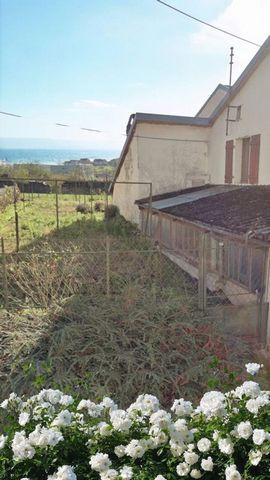 Maison T5 à vendre VITTEL (88) avec petit garage, cave et terrain