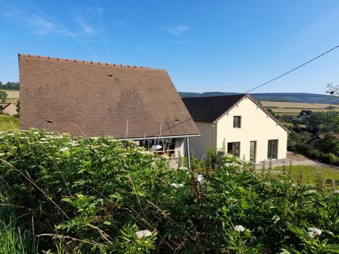 à AUTUN (71) - Villa Contemporaine de 158 m2 (3 pièces), avec garage, atelier et dépendance. Terrain 2555m2