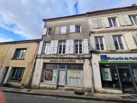 Immeuble centre ville à réhabiliter, emplacement de choix