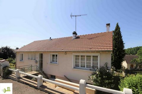 Située à SAINT-GERMAIN-DES PRÉS (45220), venez découvrir sans plus tarder cette maison d'habitation d'environ 90 m2 sur sous-sol total offrant de plain-pied : entrée, salon/séjour lumineux d'environ 25 m2 avec poêle à bois et accès balcon, cuisine am...