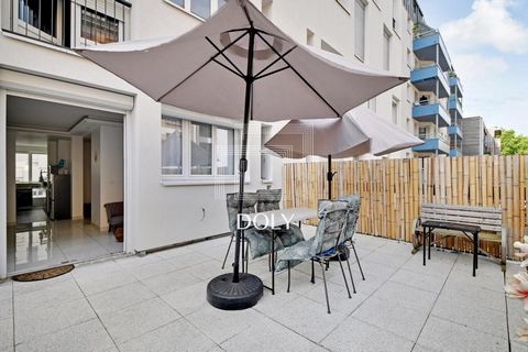DOLY est fier de vous présenter ce superbe 3 pièces situé rue Pierre Poli à Issy Les Moulineaux, au 1ᵉʳ étage avec ascenseur d'un immeuble de bon standing avec gardien. Cet appartement traversant de 73 m² carrez (82m2 pondérée) avec une terrasse de 2...