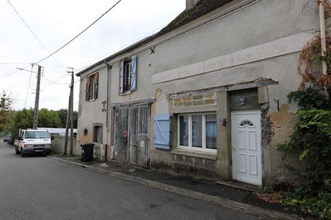 Vous avez envie d'espace sans être esclave du terrain ? Cette maison est faite pour vous ! Découvrez de beaux volumes : séjour de 39 m², cuisine ouverte de 10 m², salle de bains ave douche de 8 m². A l'étage : vaste palier de 27 m², puis trois chambr...