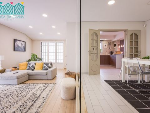 Fantástica moradia T3 situada numa das mais emblemáticas zonas de Oliveira do Bairro. Se quer viver com a tranquilidade à sua volta mas perto de todas as comodidades e serviços e a 20 minutos da cidade de Aveiro esta moradia duplex é a casa perfeita....