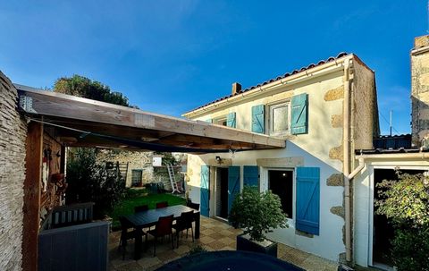 Maison de charme à vendre 4 pièces LANDRAIS (17)