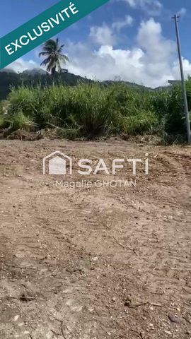 Terrain de 1000m2 dans une zone commerciale