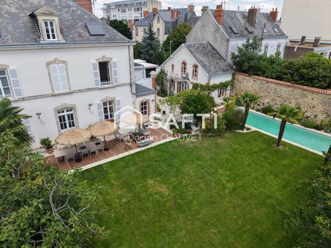 Maison de maître d'exception avec piscine, jardin et dépendances