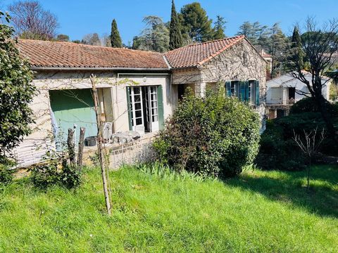 Maison à Rénover avec Grand Jardin