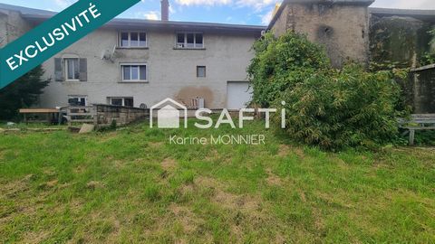 Maison avec un logement libre et un autre loué.