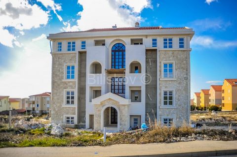 Novalja, residential and business building of approx. 900 m2 on four floors on a plot of 4.000 m2. Residential and business building in a great location, where traffic is very accessible. Novalja is a tourist center and the central port of the island...